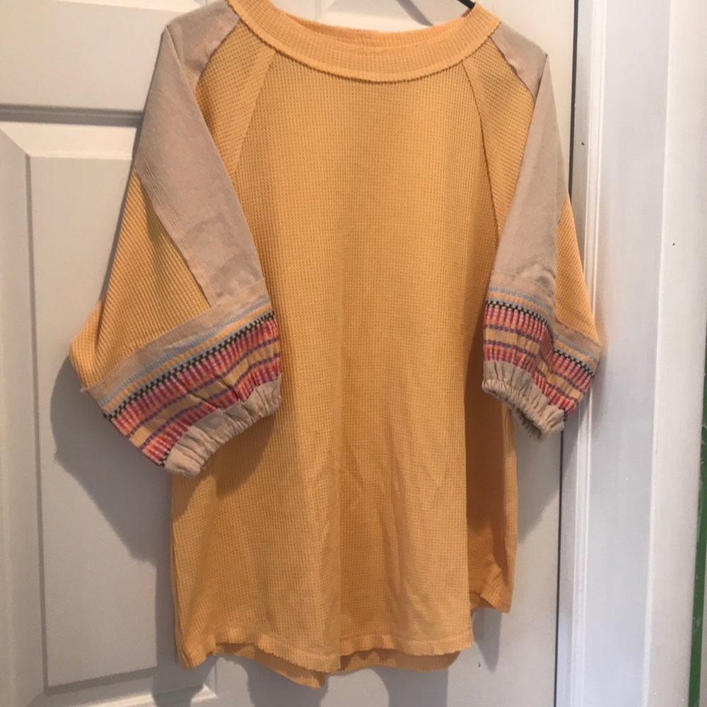 Happy golden top with embroidered sleeves!